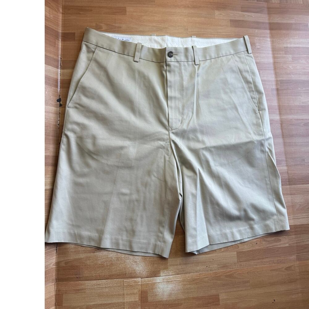 Nordstrom wrinkle free golf khaki golf shorts, size 36